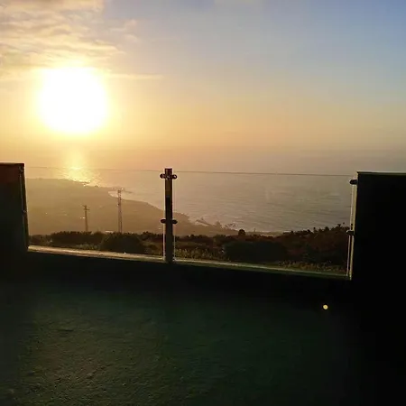 Nyaraló House With Mountain & Sea View *